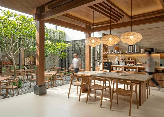 Astavana Batubelig Hotel